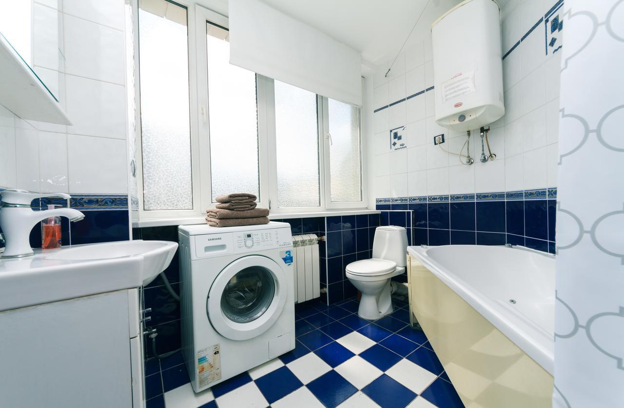 Two Bedroom Apartment On Kreschatik, Kyiv Center With Great View المظهر الخارجي الصورة
